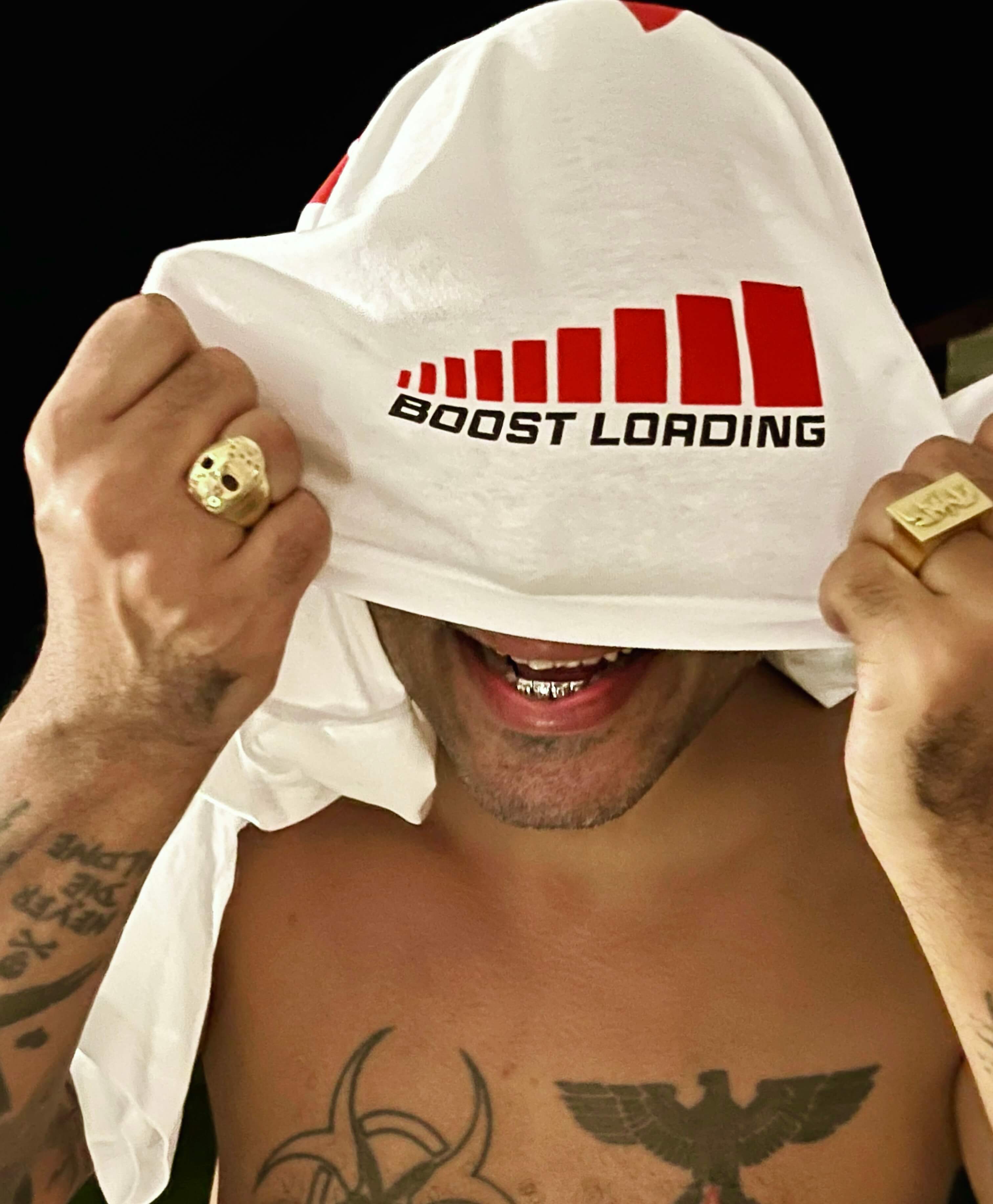 myng_boost_load_weiss_shirt_shoot