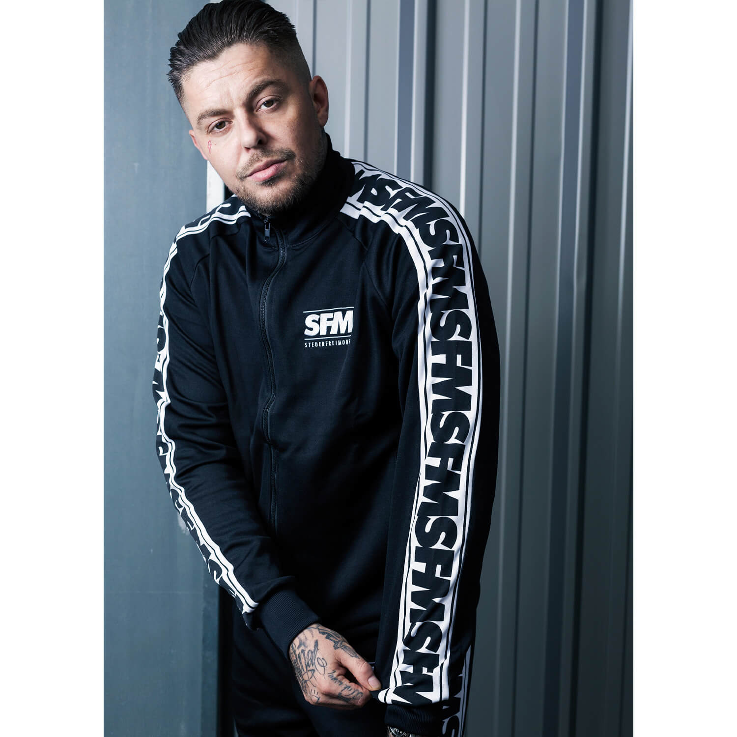 sfm-trainingsanzug_black_03 SFM Trainingsjacke