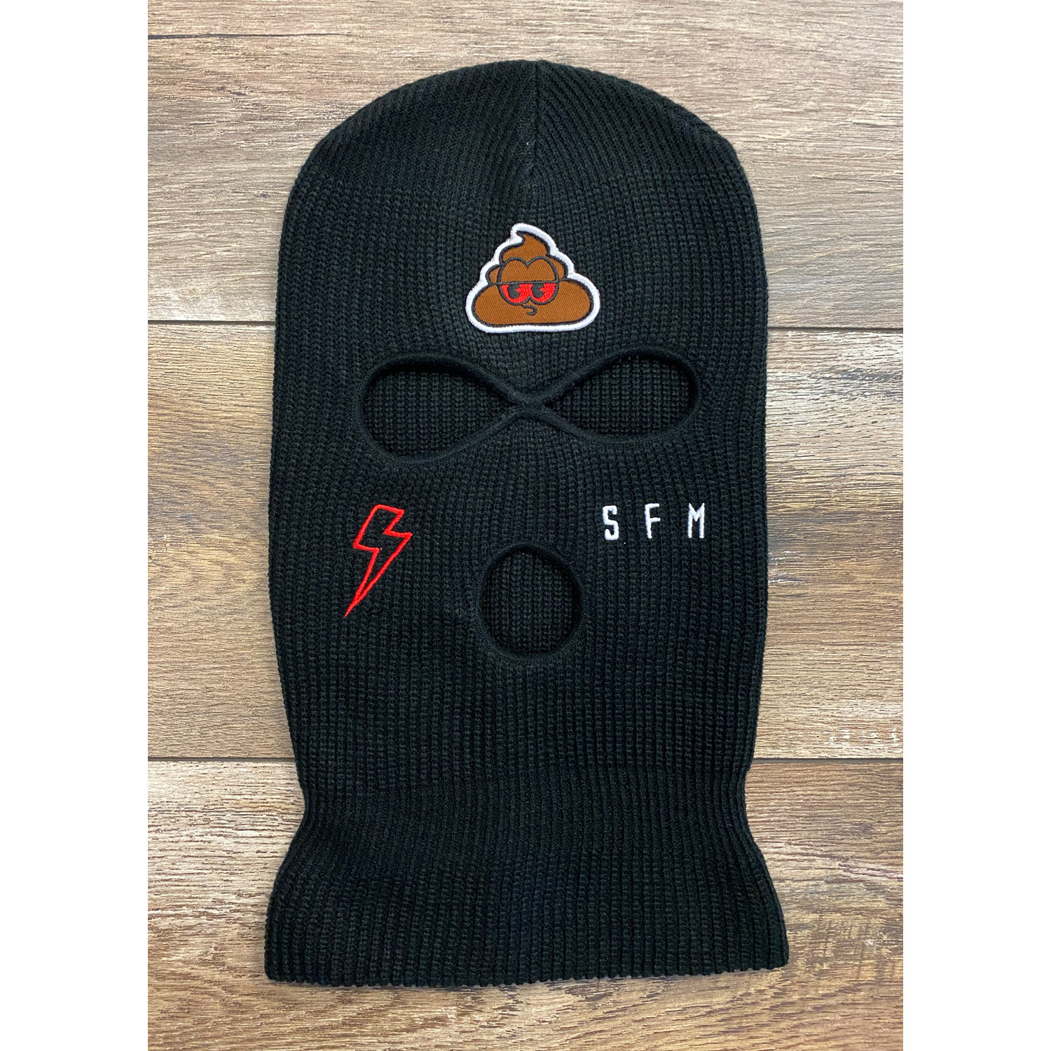 sfm_scheisse_im_kopf_sturmmaske_liegend