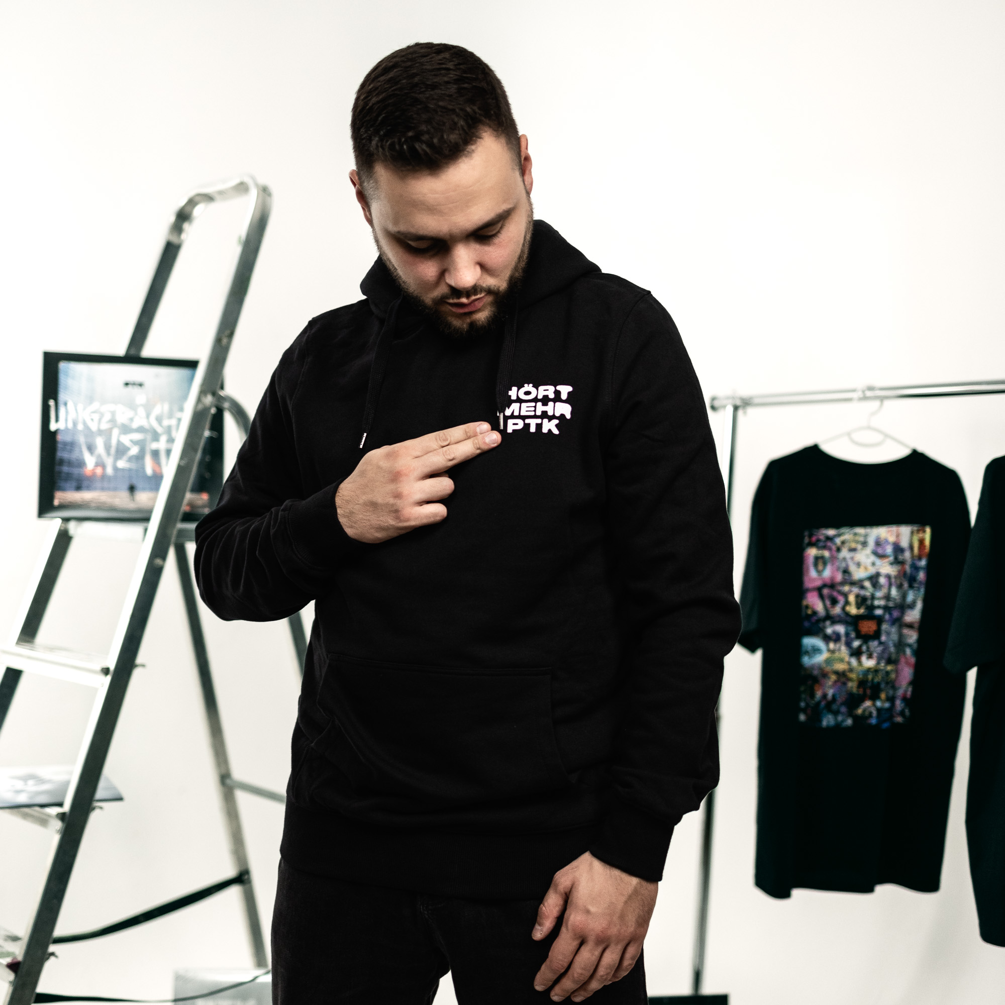 PTK_Hoody-Hoert-mehr-PTK-Sticker-1