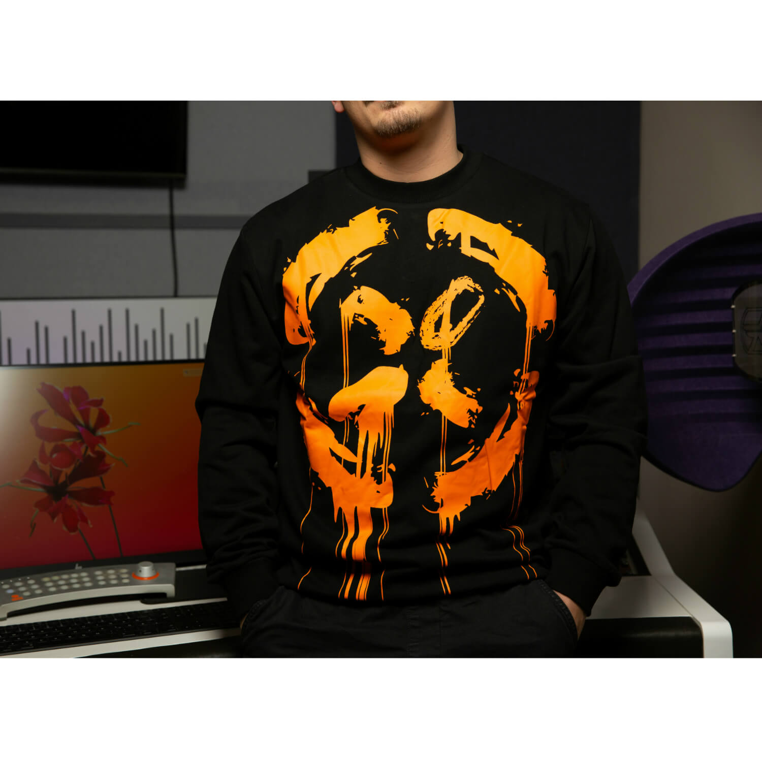 bombenprodukt_kreuz_sweater_2